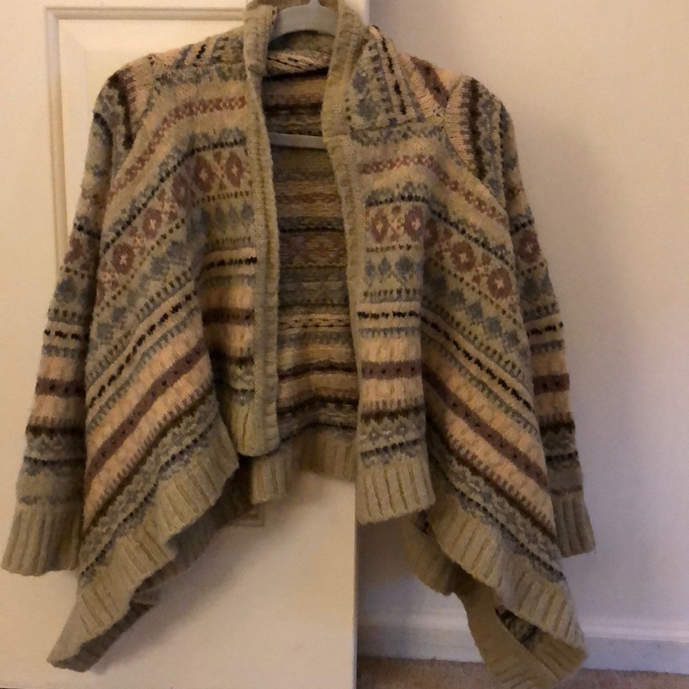 Sleeping on Snow neutral sweater